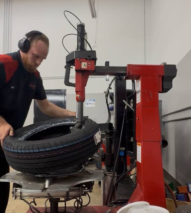 Ben Toyota
						Technician with XXY
