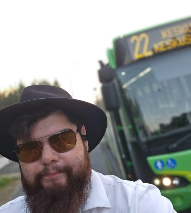 Eero Bus Driver
						with XXY