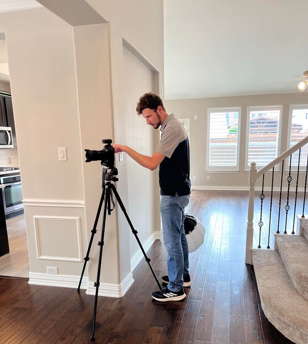 Ethan Real Estate
						Photographer with XXY